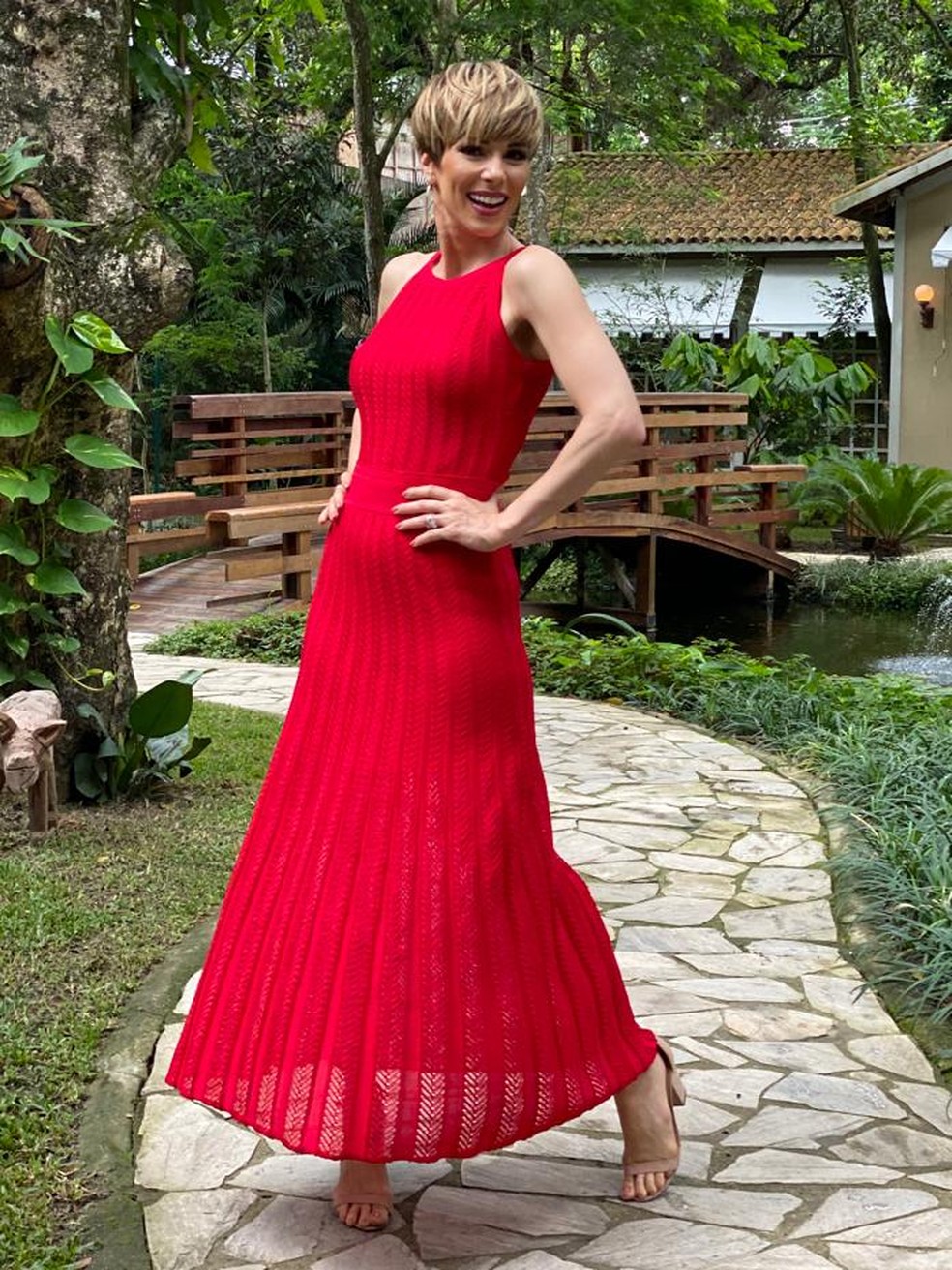 Ana Furtado mostra look para o programa de Natal Figurino