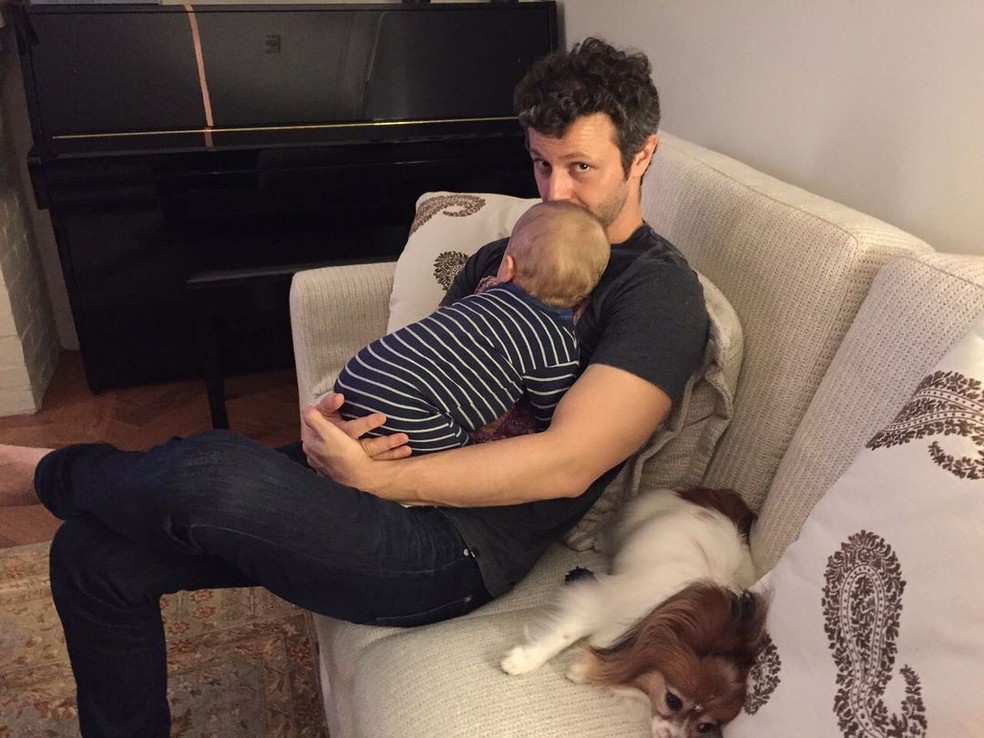 Lucas Lima e o filho Theo — Foto: Reprodução/Instagram