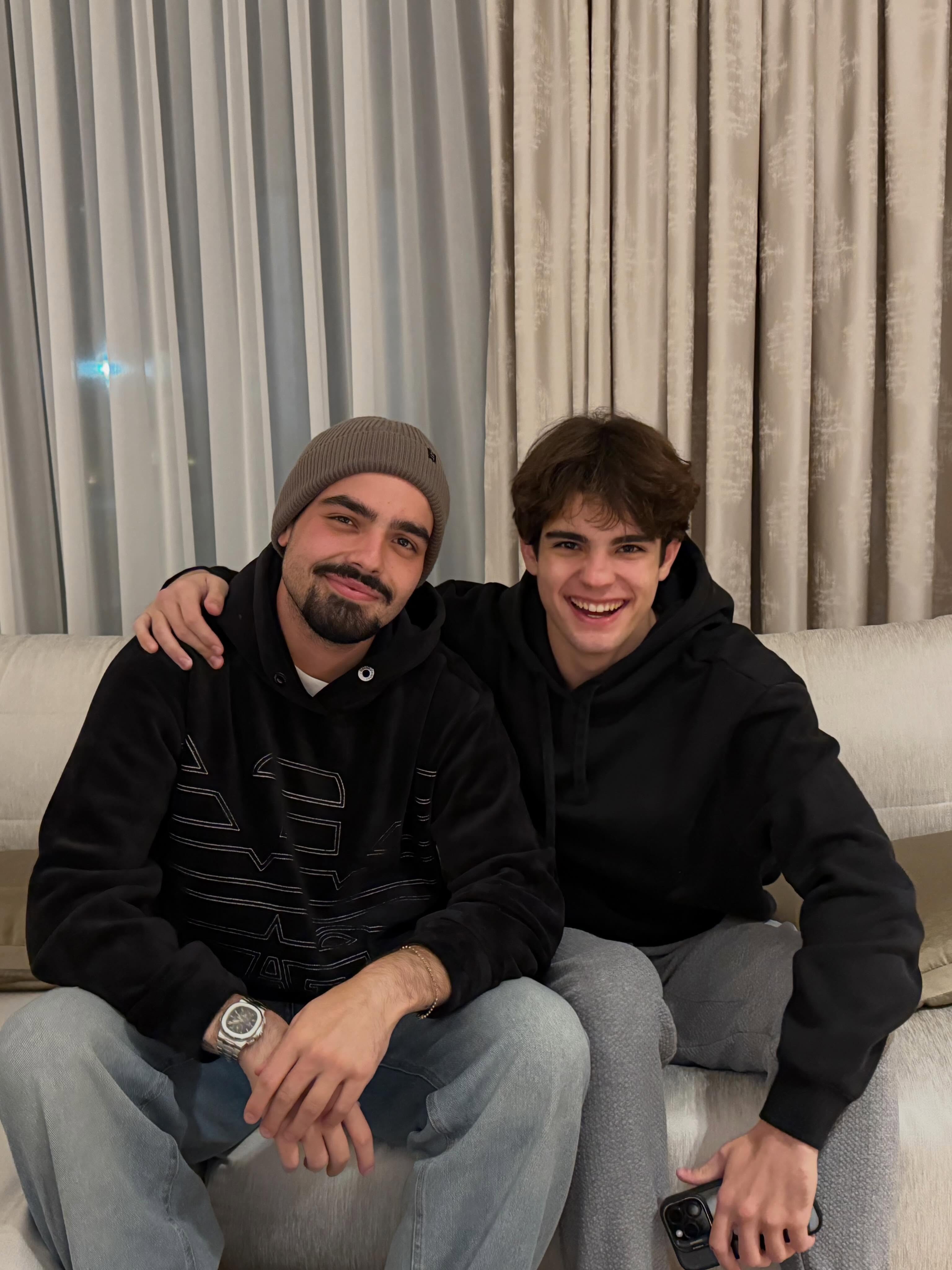 Filho caçula de Faustão completa 18 anos e ganha homenagem do irmão: 'Parceiro de vida'