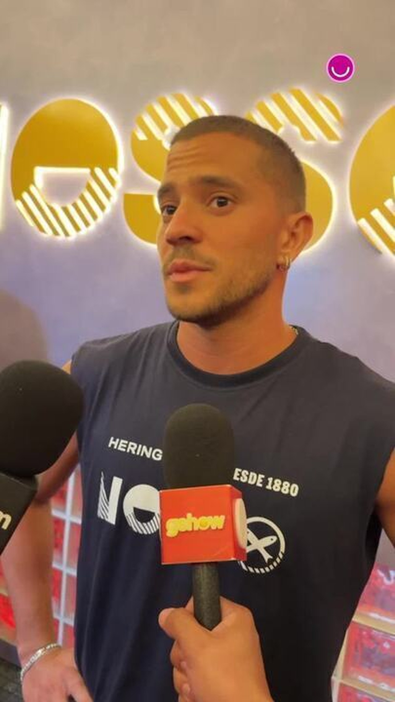 André Lamoglia explica o motivo de início de namoro discreto com Jade Picon