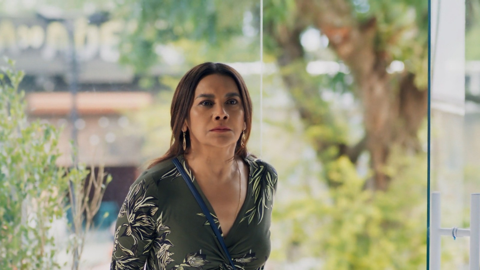 Três Graças: Lígia fica em choque ao ver Jorginho e dá grito de horror