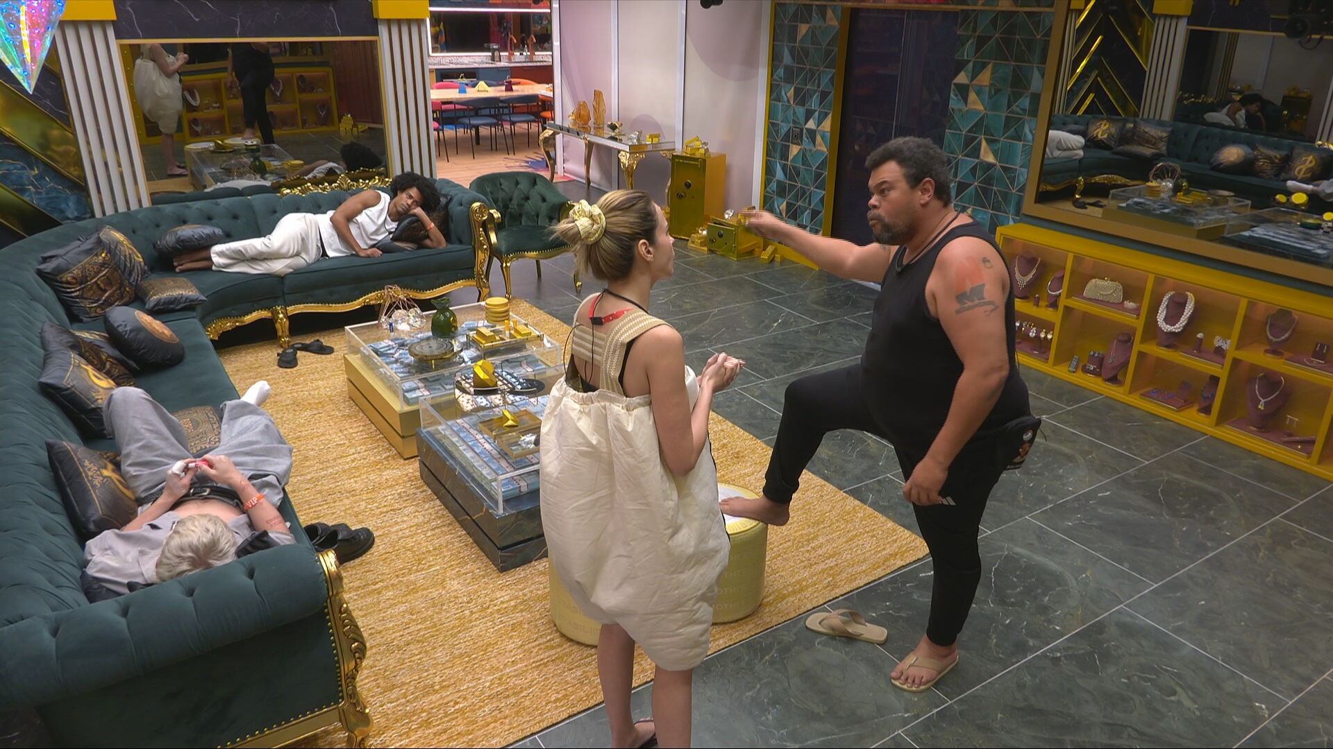 Ana Paula Renault e Babu Santana brigam aos gritos e sister dispara: 'Você foi covarde'