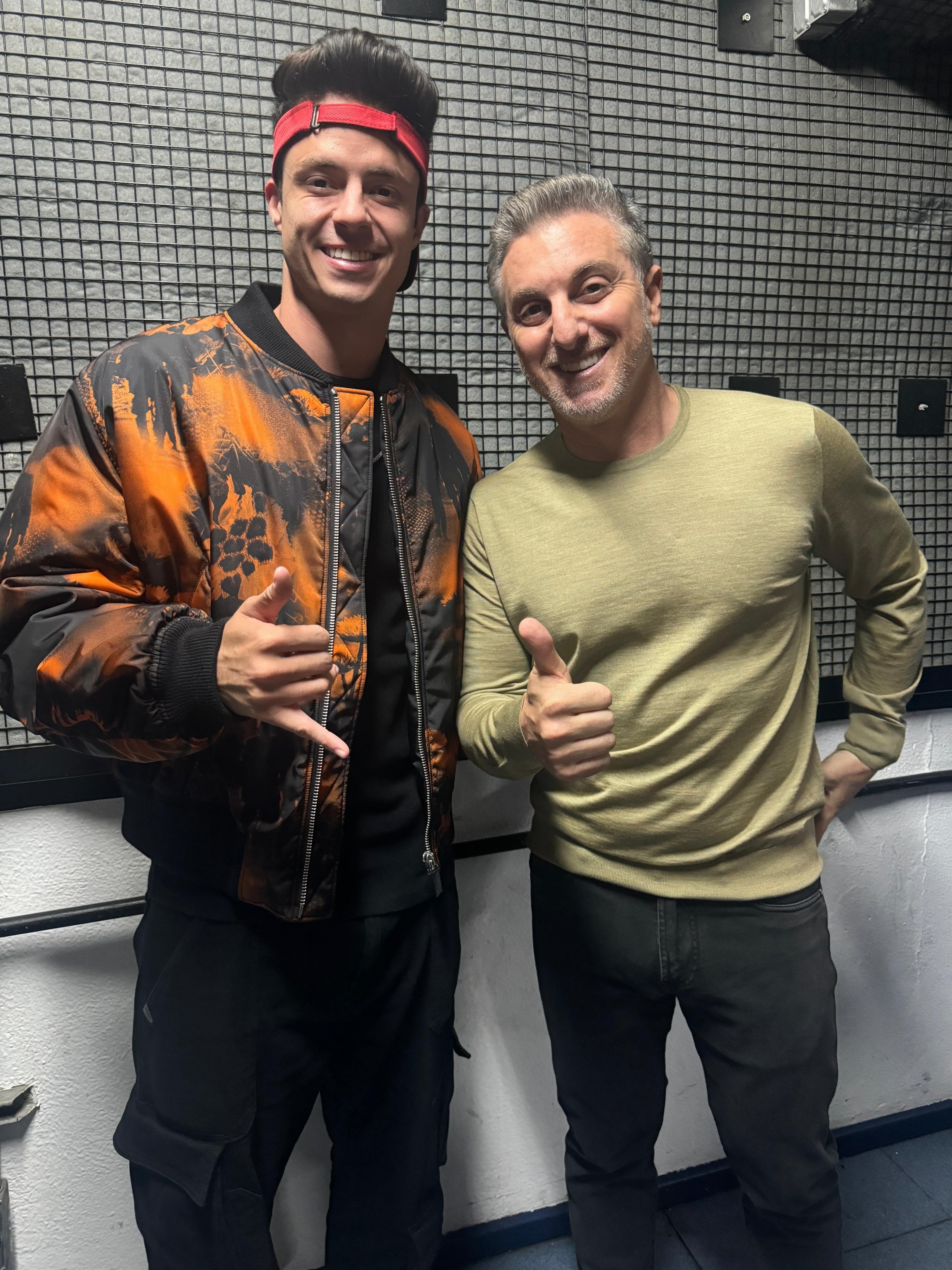 Atração do Domingão, youtuber Enaldinho diz que colocar a cara na TV dá orgulho para a mãe e a avó