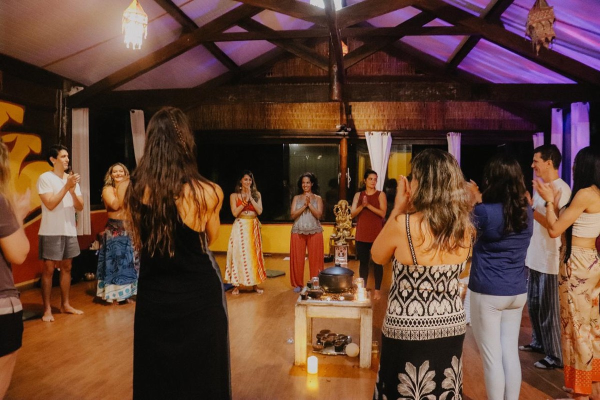 Cacau orgásmico: especialistas elencam benefícios e cuidados do ritual feito por Laura Keller em retiro