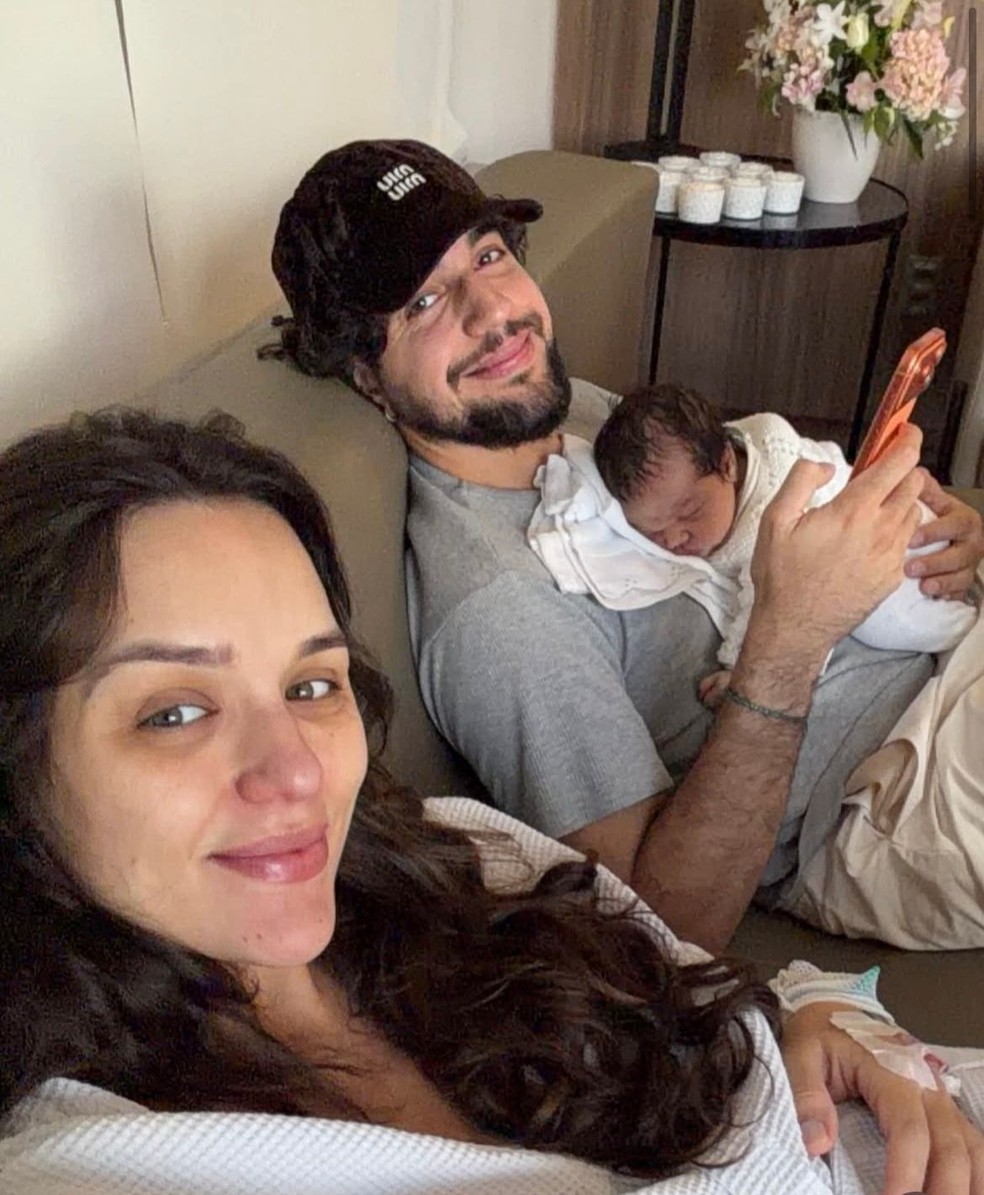 Rafa Kalimann e Nattan com Zuza — Foto: Reprodução/Instagram