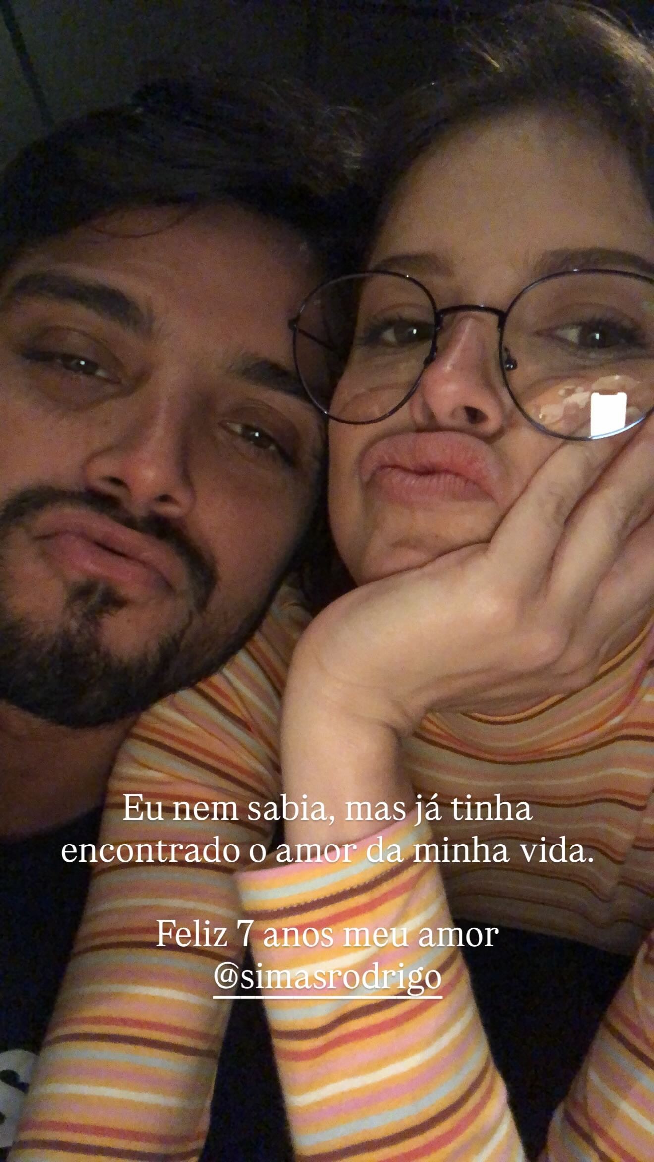 Rodrigo Simas celebra sete anos de namoro com Agatha Moreira: 'Amor da minha vida'