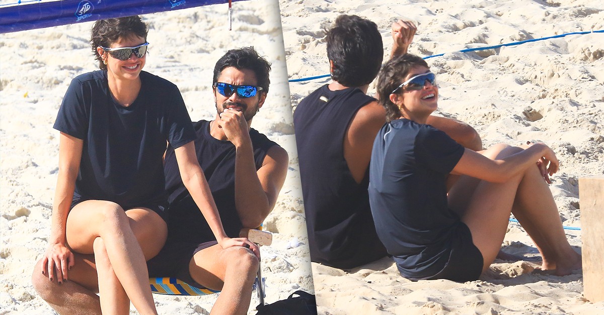 Com direito a colinho, Agatha Moreira e Rodrigo Simas jogam vôlei de praia no Rio