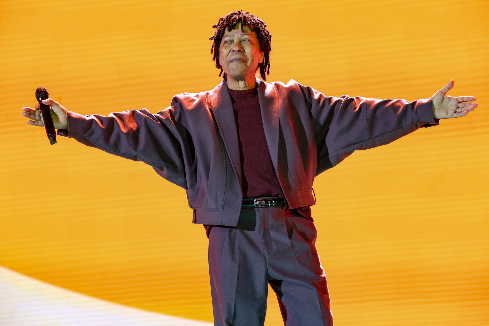 Djavan anuncia data extra da turnê 'Djavanear 50 anos' em São Paulo