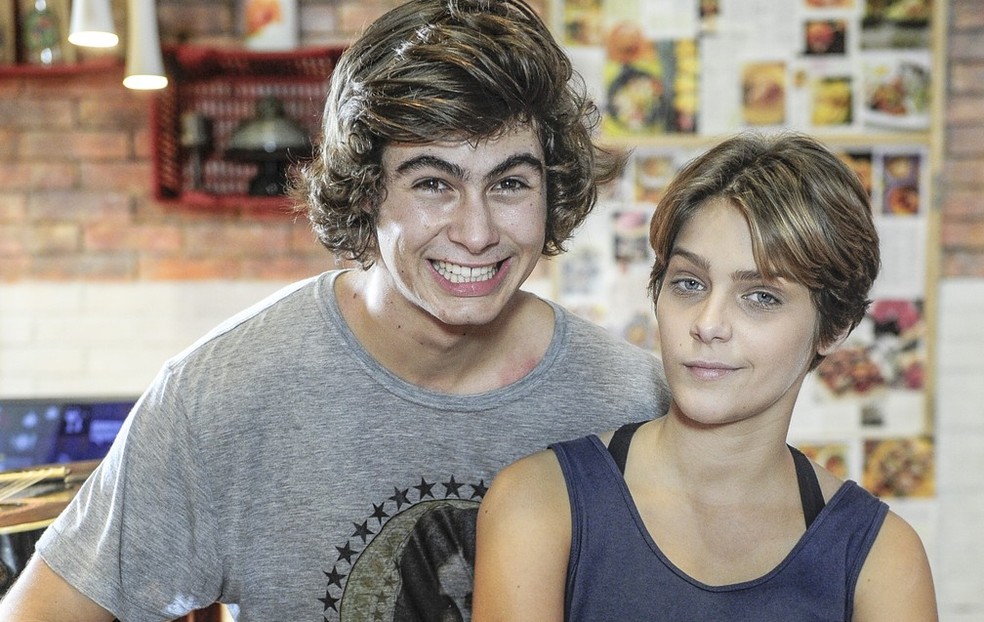 Pedro e Karina é o casal protagonista de Malhação Sonhos (2014) — Foto: TV Globo