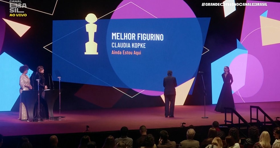 Ainda Estou Aqui vence estatueta de "melhor figurino" no Prêmio Grande Otelo 2025 — Foto: Canal Brasil