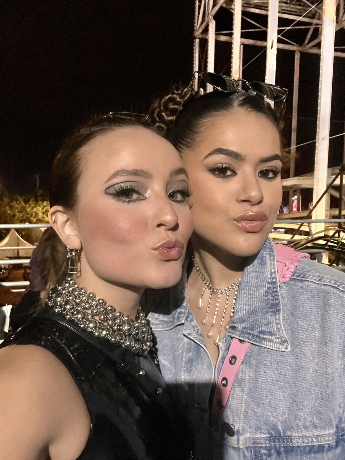 Larissa Manoela E Maisa Aproveitam último Dia De Rock In Rio 2022