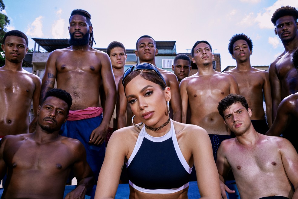 Anitta durante em imagens de 'Funk Rave' — Foto: Gabriela Schmidt 