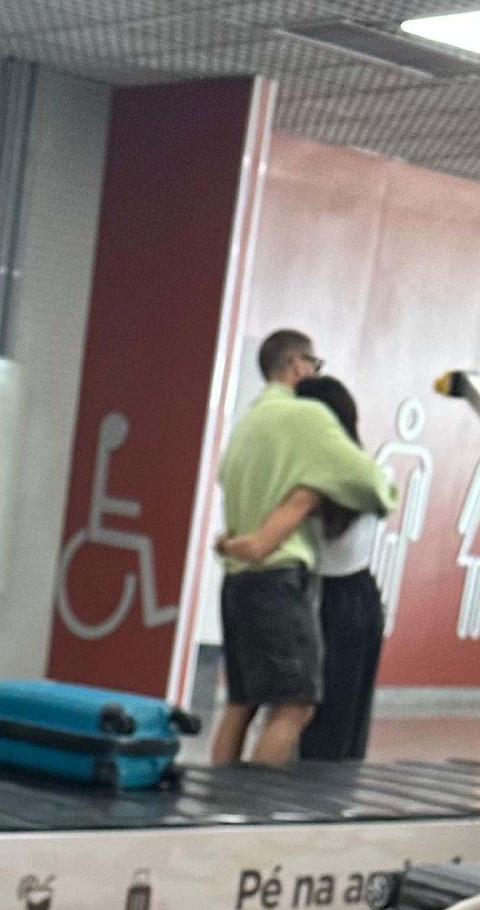 Jade Picon e André Lamoglia em clima de romance — Foto: gshow