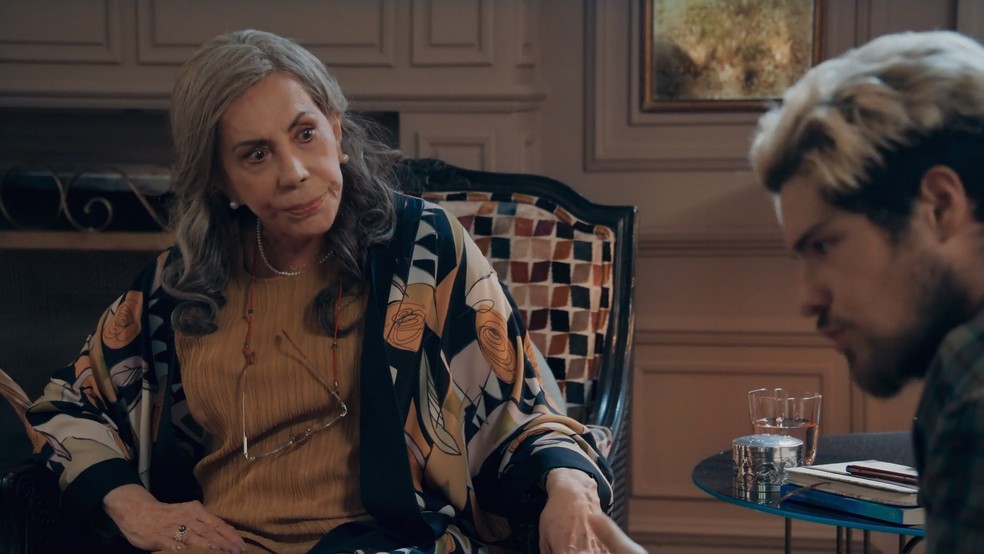 Josefa questiona a Raul quem é o pai do filho de Joélly — Foto: Reprodução/TV Globo