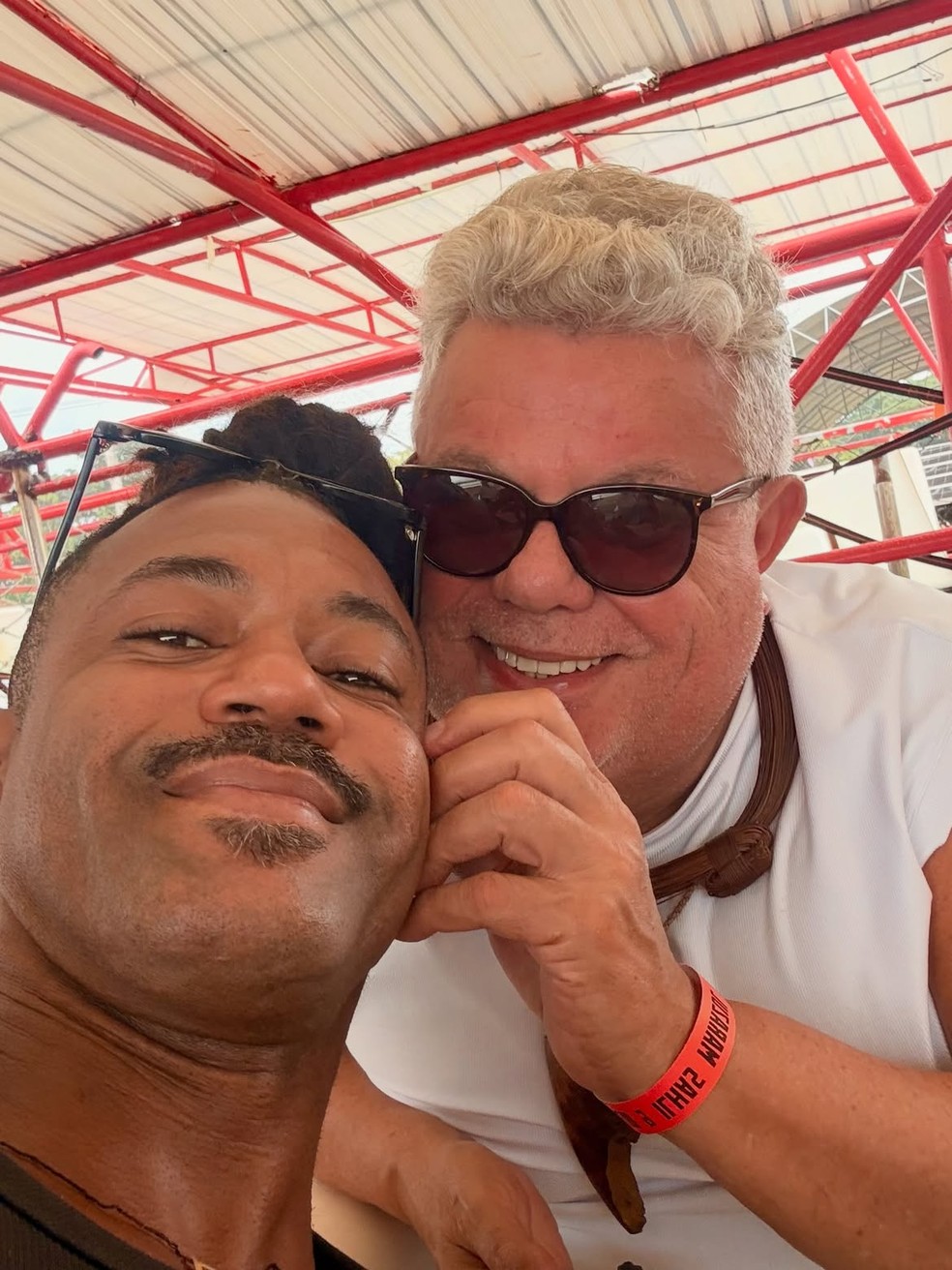 Vitor Moraes abre álbum de viagem com Milton Cunha para Maceió, no Alagoas — Foto: Reprodução/Instagram