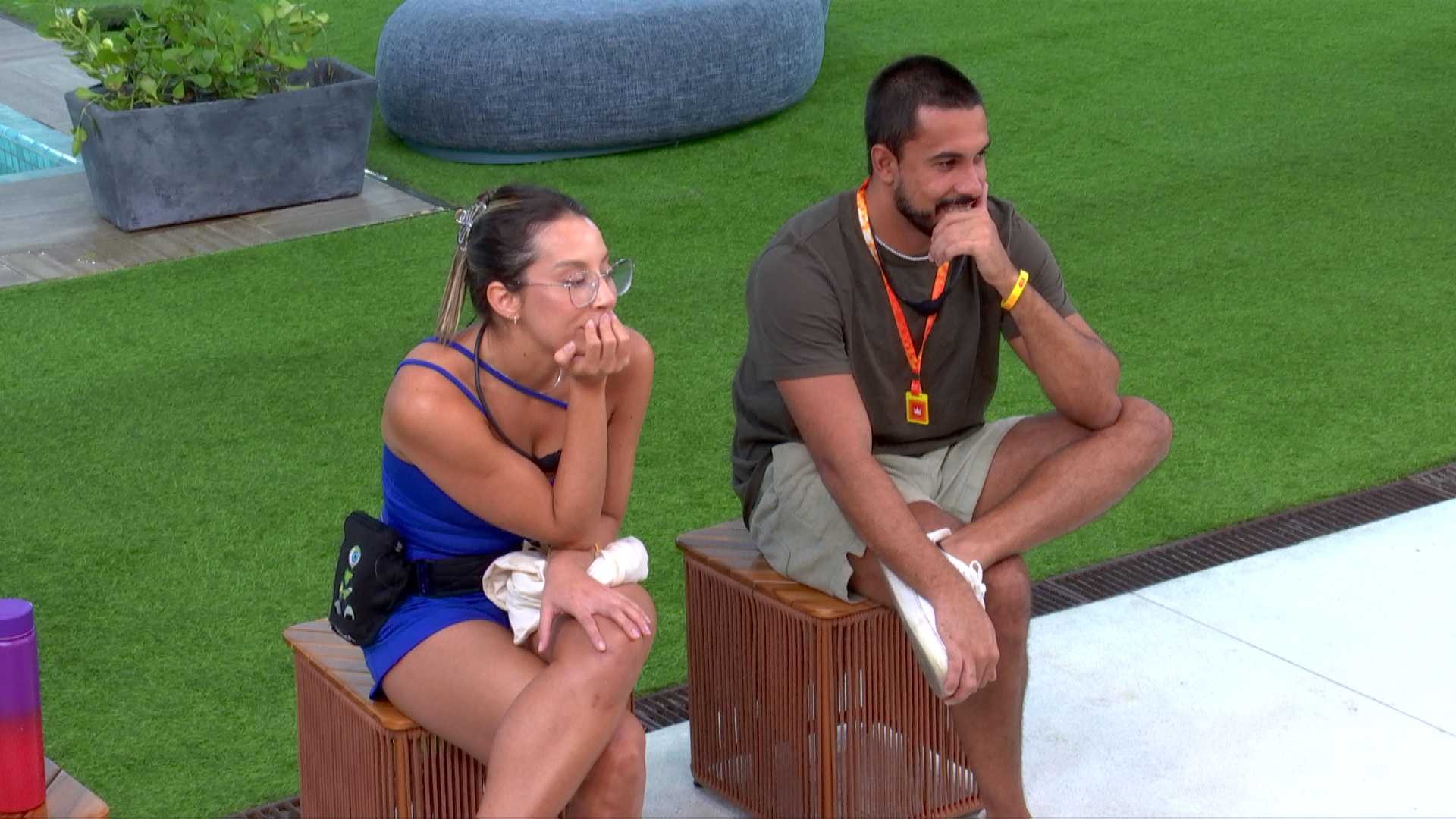 Na presença de Renata, sister lembra conselho que deu a Maike no começo do jogo: 'Focar em uma só'