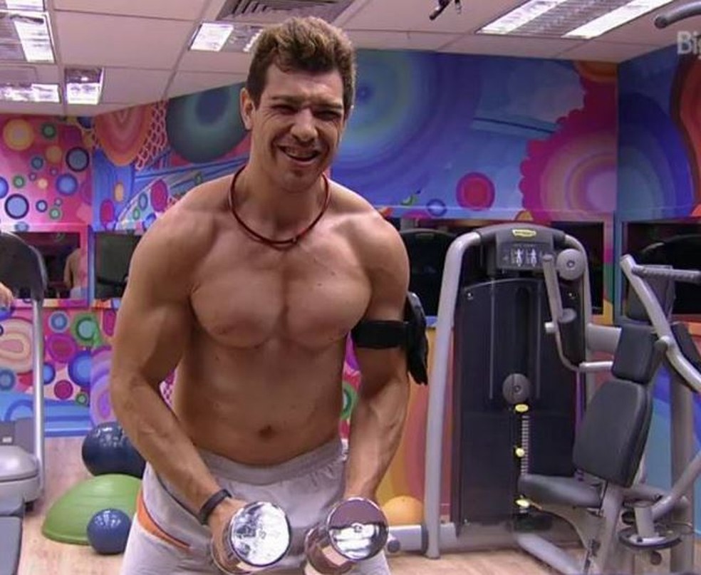 Cezar Limma entrou no BBB 15 com 80 quilos, peso que ele pretende recuperar — Foto: Globo
