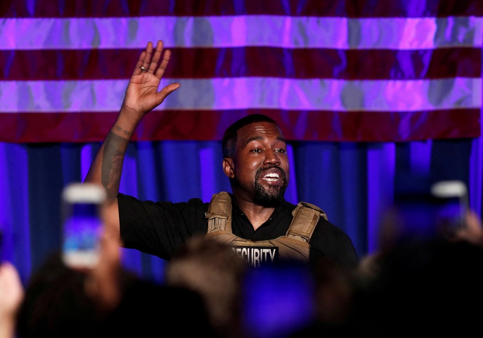 Contas de Kanye West no Twitter e Instagram sofrem restrições — Foto: REUTERS/Randall Hill/File Photo