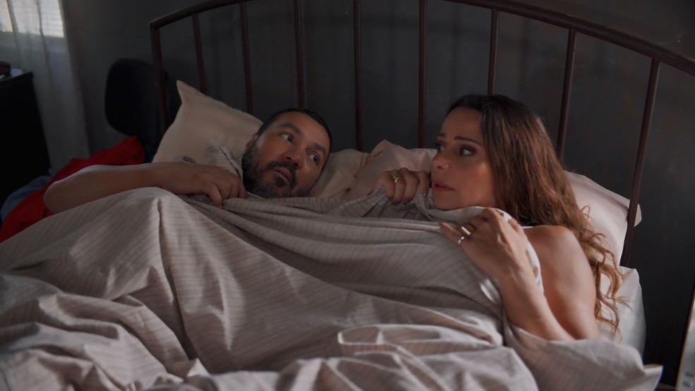 Misael e Joaquim são flagrados por Joaquim em Três Graças — Foto: Globo