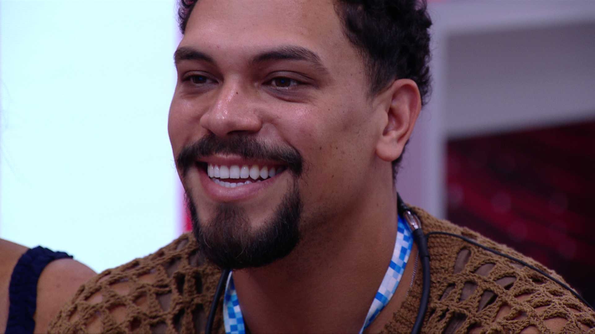 Vinícius recebe o Presente do Anjo no BBB 25