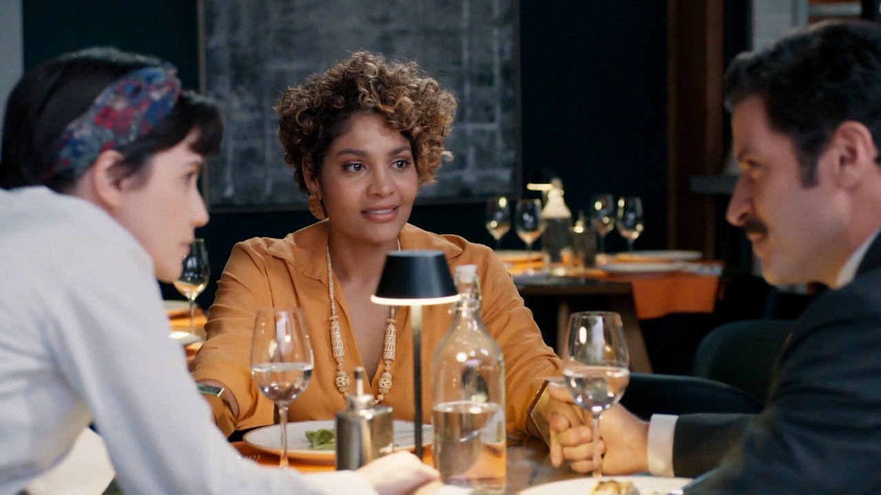 Três Graças: Samira encontra casal interessado em bebê de Joélly; saiba quem são Lena e Herculano