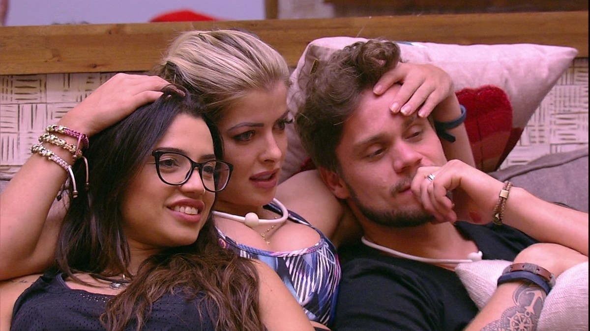 Jaqueline Aprova Romance De Paula E Breno Amizade Não Muda Bbb18 Gshow 7125