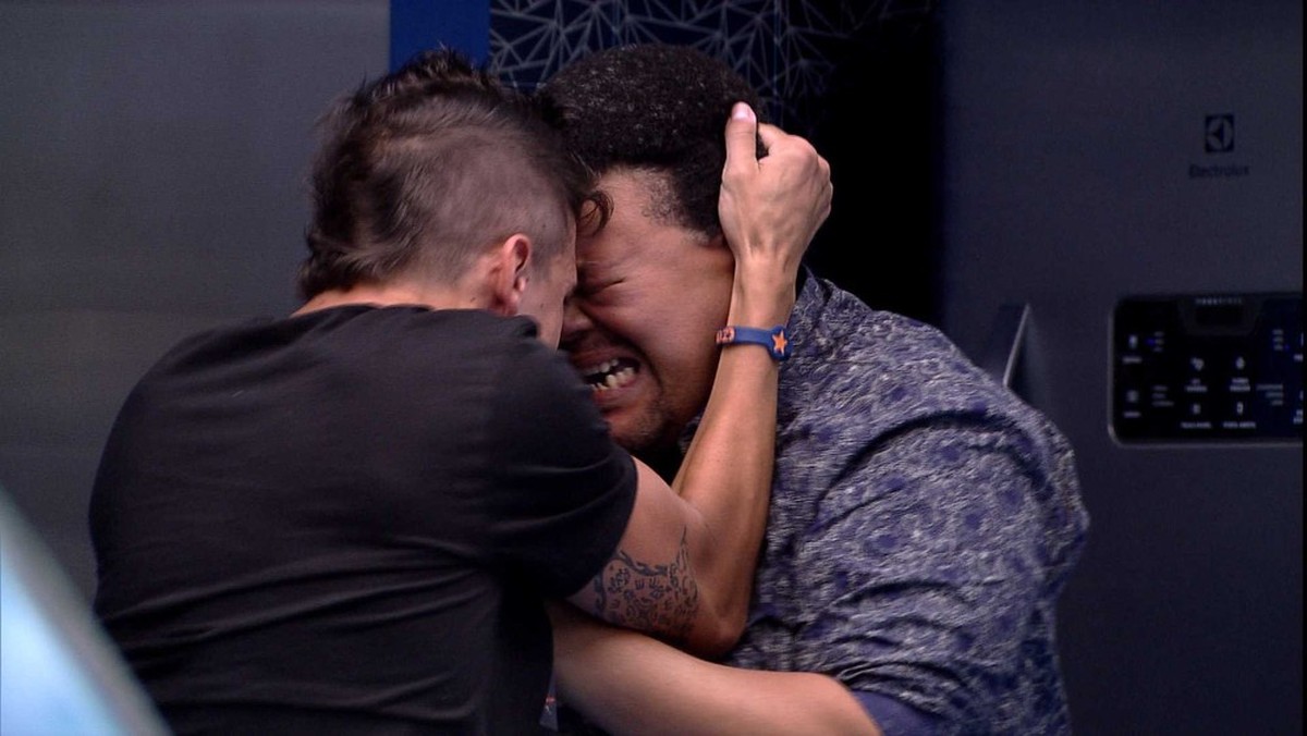 Resumo Bbb20 Após Eliminação De Pyong Brothers Especulam Paredão Falso E Tretam Na Xepa