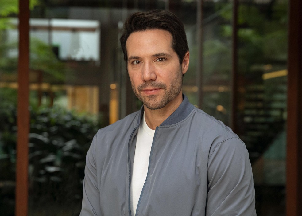 Antonio Saboia como Henrique em Mania de Você — Foto: Globo/Manoela Mello