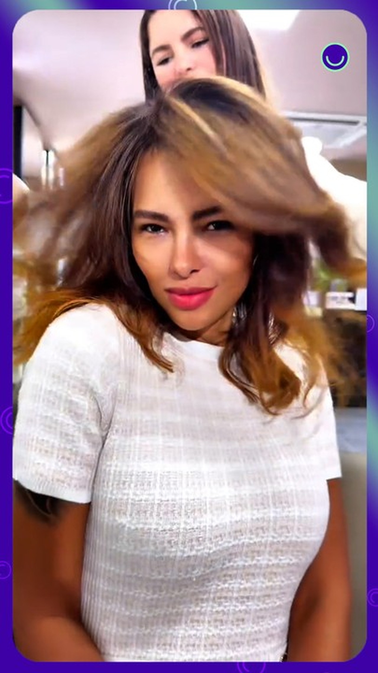 Ex-BBB Ariadna Arantes muda visual e comenta: 'Ano novo, voz nova, olhar novo e cabelo novo'