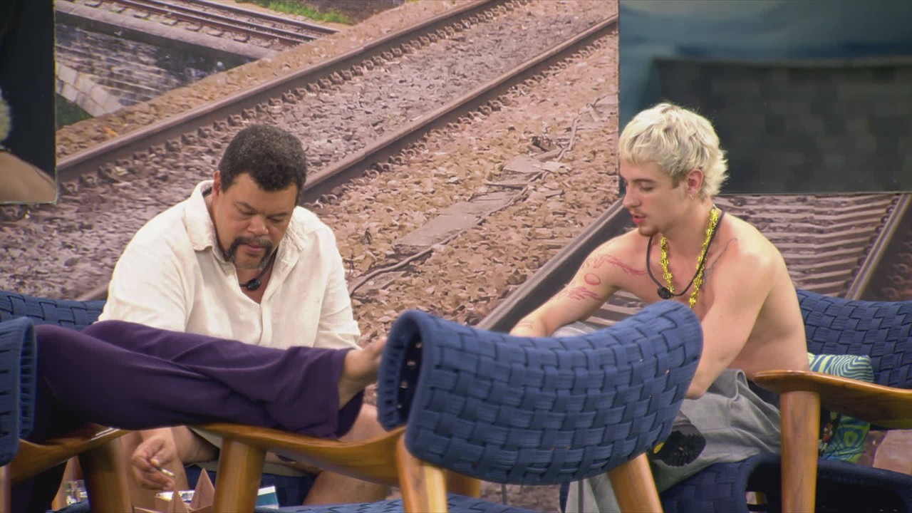 Juliano Floss desabafa com Babu Santana: 'Para mim, pior Paredão até agora'