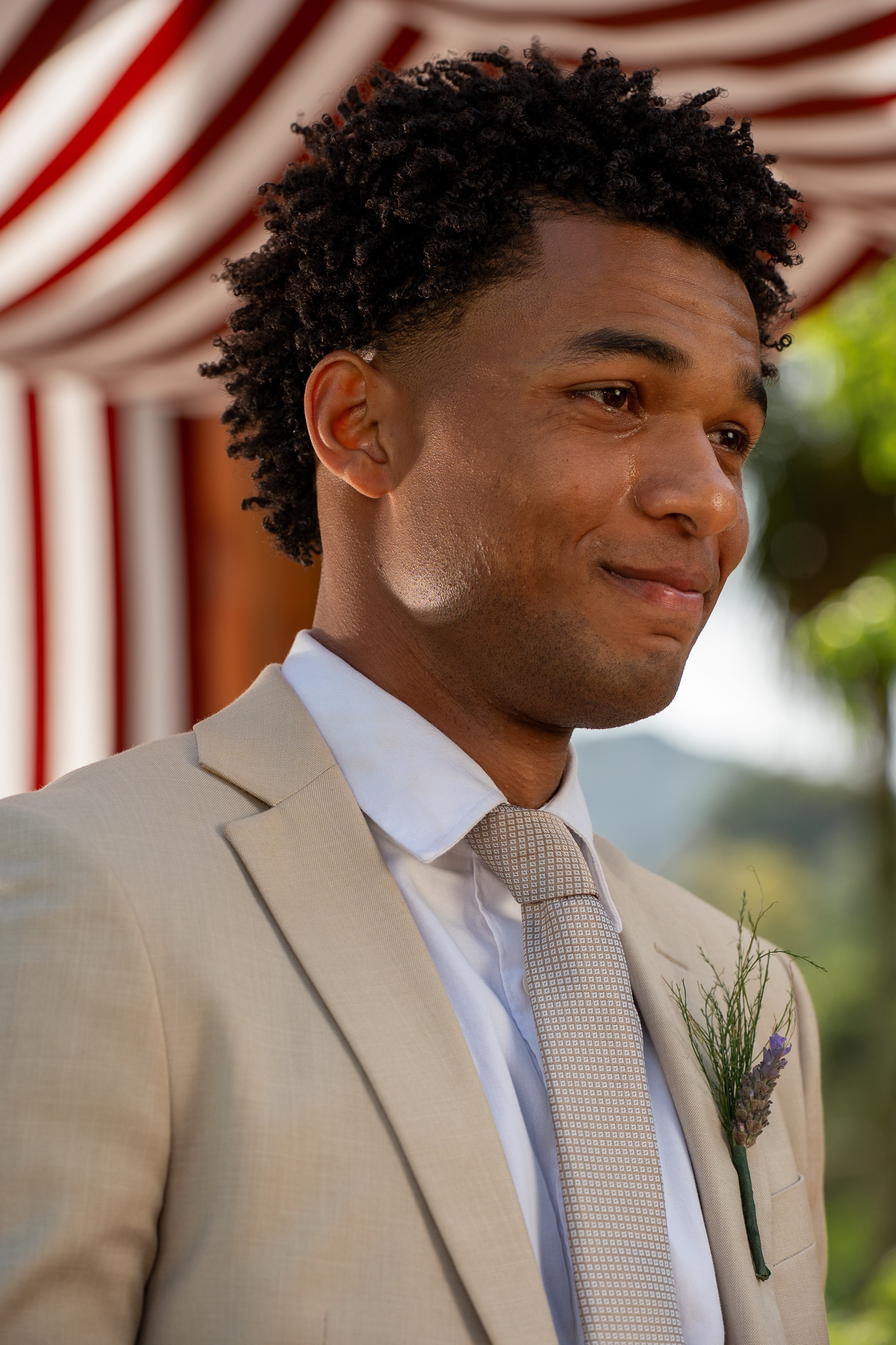 Juan Paiva celebra casamento de Samuel em Dona de Mim: ‘Conclusão do trabalho’