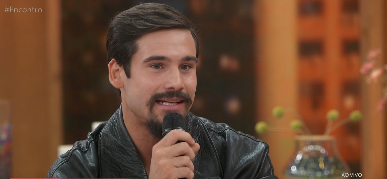 Nicolas Prattes relembra primeiro papel na TV, aos 3 anos, em Terra Nostra: ‘Sempre quis ser ator’